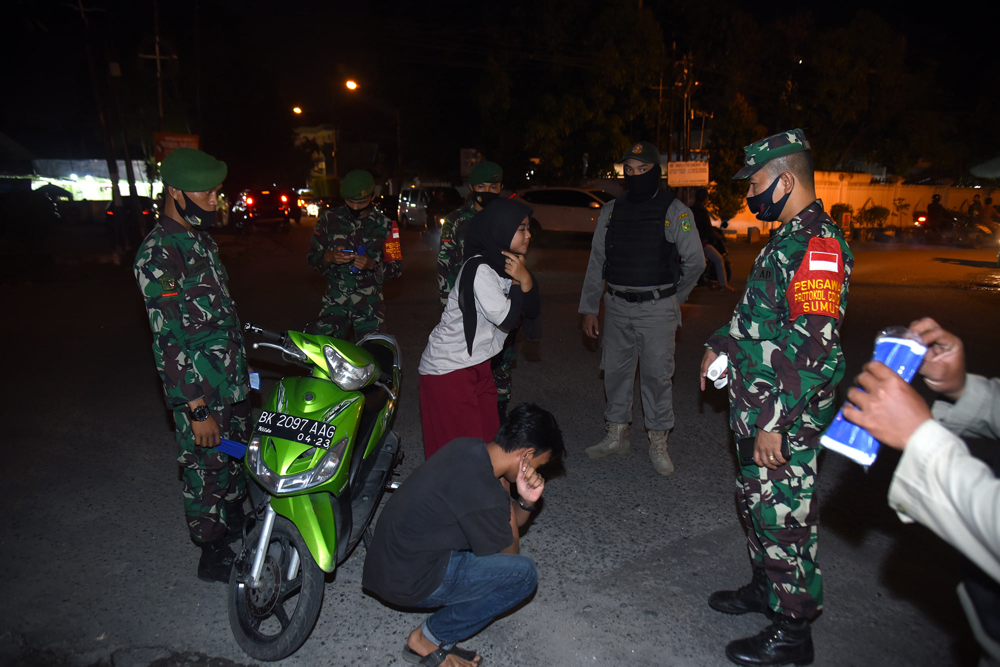 Razia Prokes, Sejumlah Restoran Dapat Teguran Tertulis, Puluhan Orang Ditindak Langsung