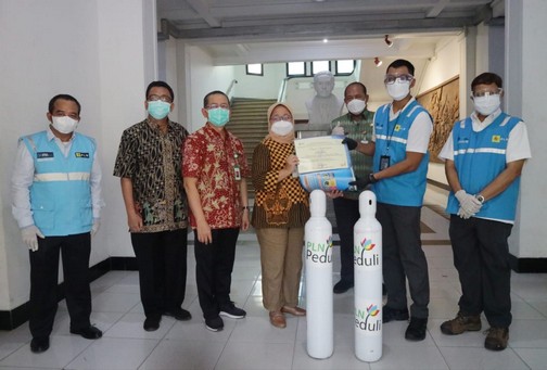 PLN Salurkan Bantuan Oksigen ke Sejumlah Rumah Sakit di Jawa Tengah