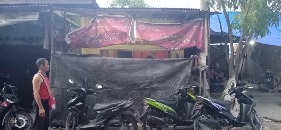 Polres Deliserdang Mediasi Boru Manullang Pemilik Warkop Tuak dan Minyak yang  Ditutup Paksa FPI