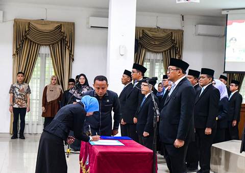 Bupati Deli Serdang Lantik 29 Pejabat dan Kepala Sekolah, Tekankan Evaluasi Kinerja dan Integritas