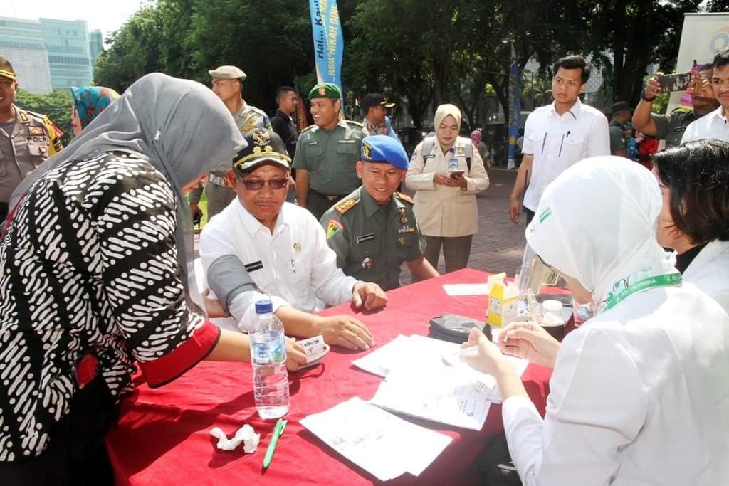 Pemko Medan Gelar Baksos  TNI KKBPK-KES di Lapangan Benteng
