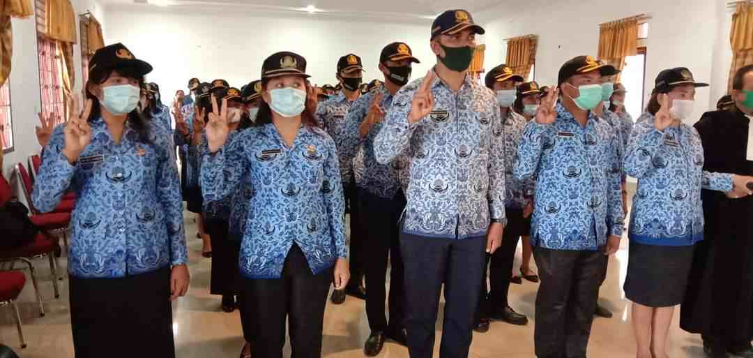 Pengucapan Sumpah Janji CPNS Menjadi PNS di Lingkungan Pemkab Samosir