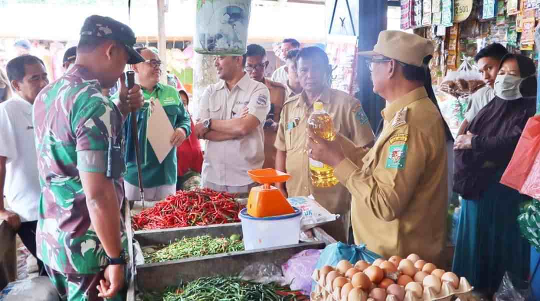 Wakil Bupati, Dandim 0207/ Simalungun Tinjau Harga di Pasar Modern Perdagangan