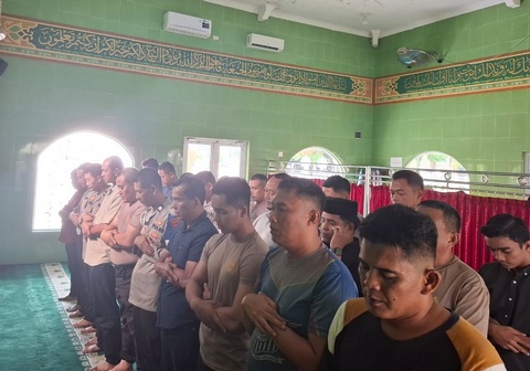 Doa Bersama di Sergai, Polisi dan Warga Shalat Ghaib untuk Alm. Affan Kurniawan