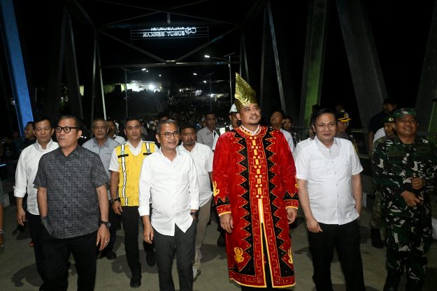 Gubernur Bobby Nasution Resmikan Jembatan Idano Noyo, Masyarakat Nias Sambut Gembira