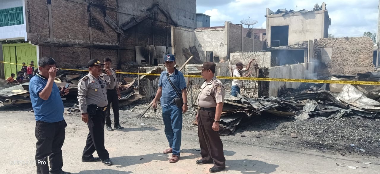 Polisi Gelar Olah TKP Rumah Terbakar di Sei Berombang