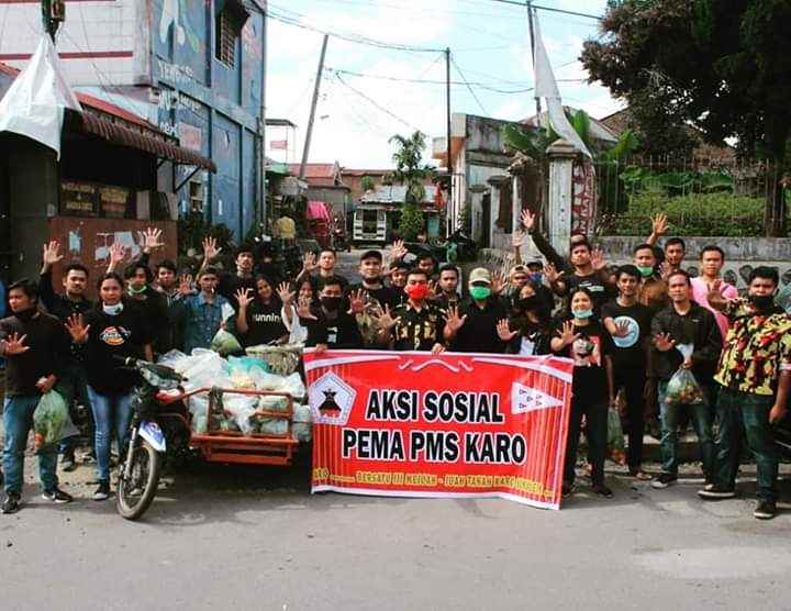 Borong Sayur Mayur, PEMA PMS Karo Bagikan Gratis Kepada Warga