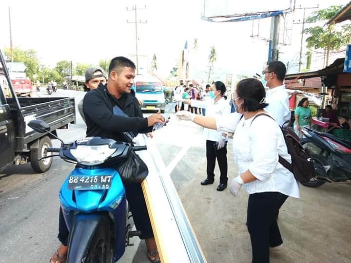 Prodi Keperawatan Tapteng Gelar Baksos Cegah Penyebaran Covid-19