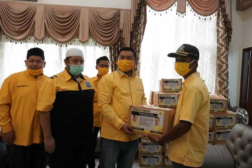 Peduli Covid-19, Wagub Sumut Salurkan 100 Paket Sembako