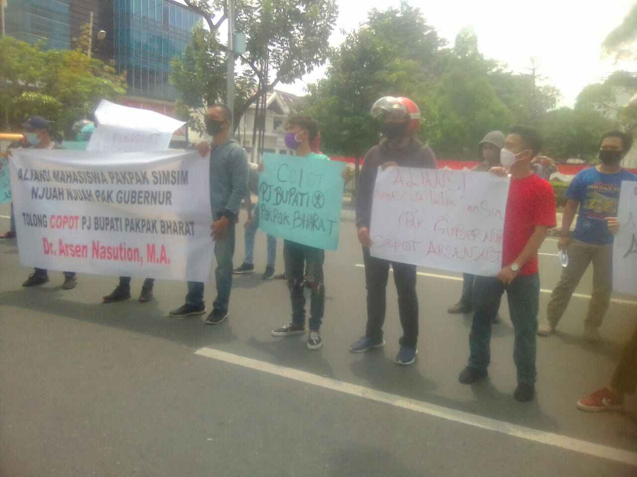 Aliansi Mahasiswa Pakpak Sim sim Demo di Kantor Gubernur Sumut, Tuntut Copot Pj. Bupati