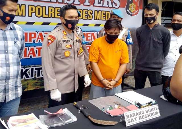 Serang Polisi Pakai Senjata Tajam, Begal Sadis Ditembak Mati