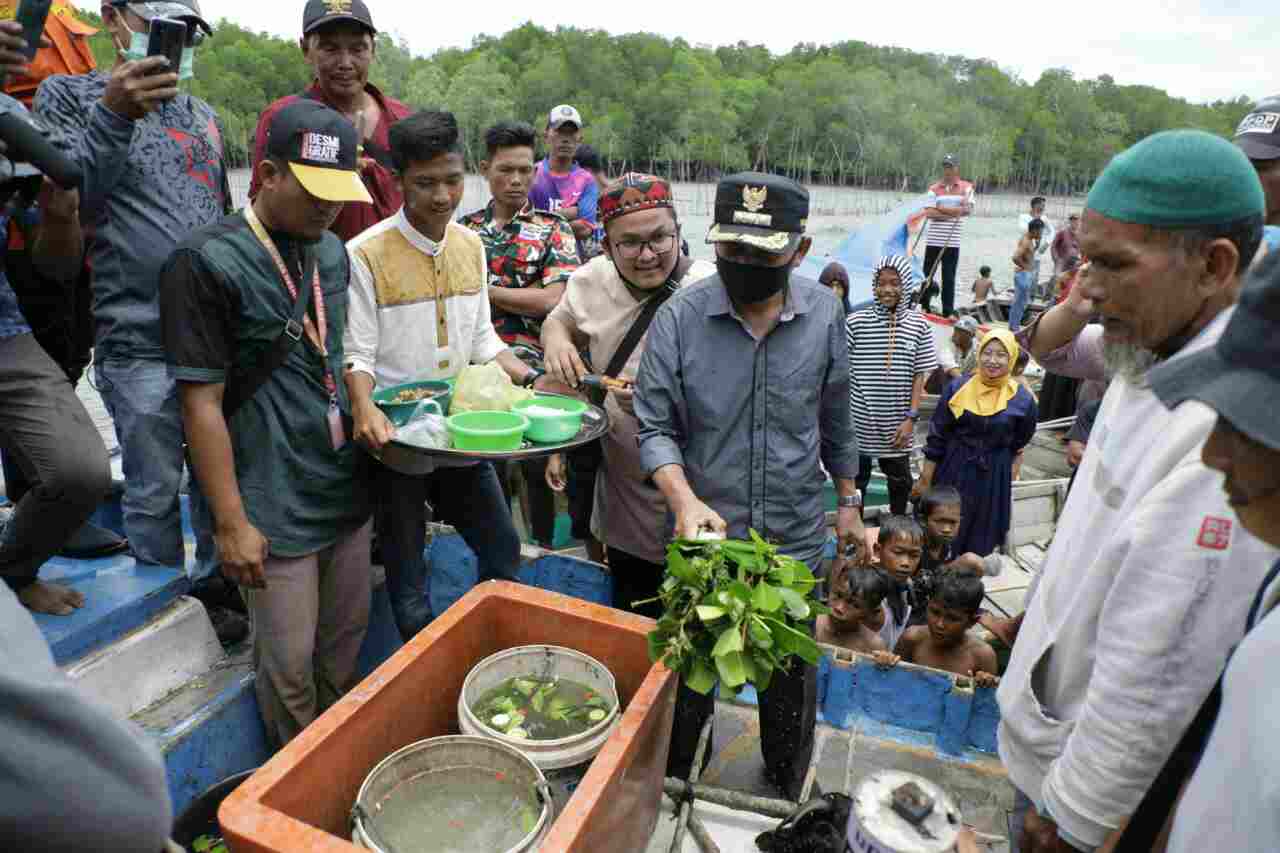 Hadiri Kenduri Laut di Silau Laut ini Harapan Bupati Asahan