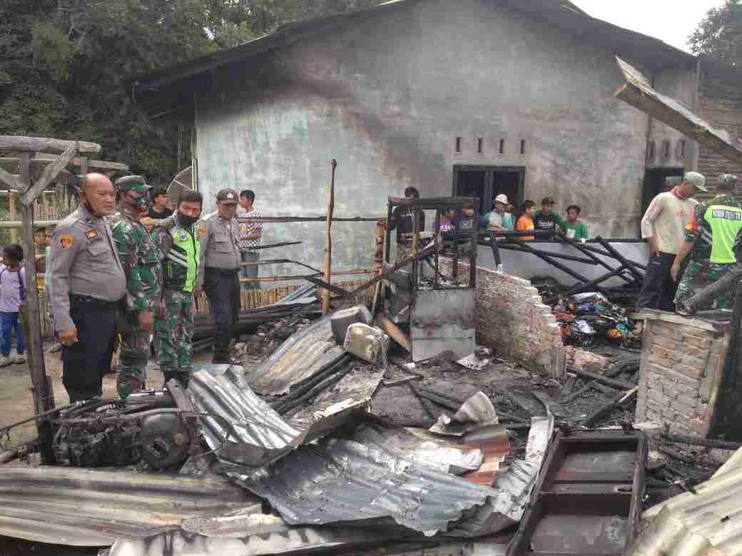 Tiga Rumah Warga Desa Lingga Ludes Terbakar, Tidak Ada Korban Jiwa