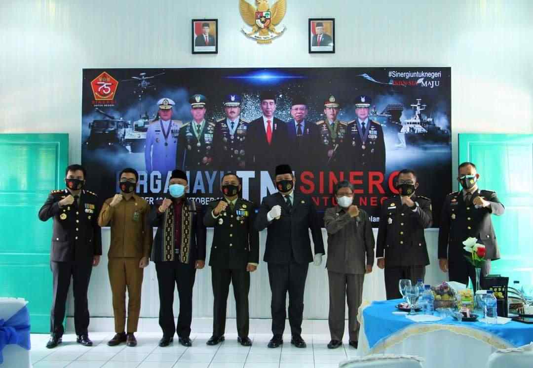 Bupati Dairi Hadiri Perayaan HUT TNI Ke - 75 di Kodim 0206 Dairi