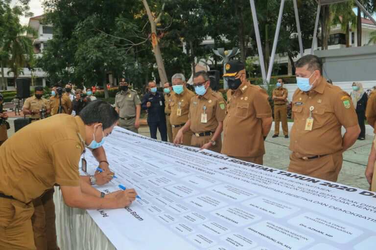 ASN Pemko Batam Tandatangani Pernyataan Netralitas Pilkada