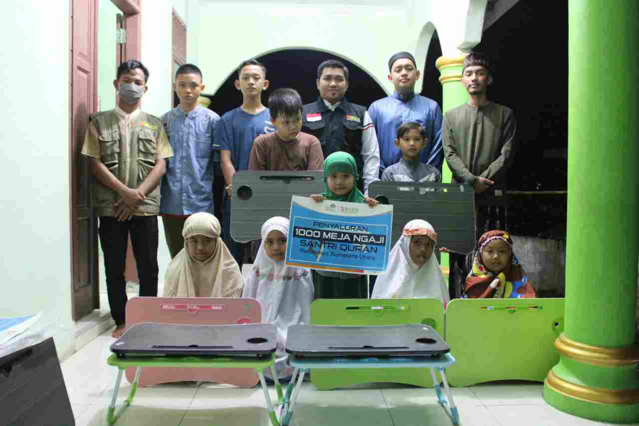 BMH Sumut Berikan Santunan Guru Quran di Pancur Batu