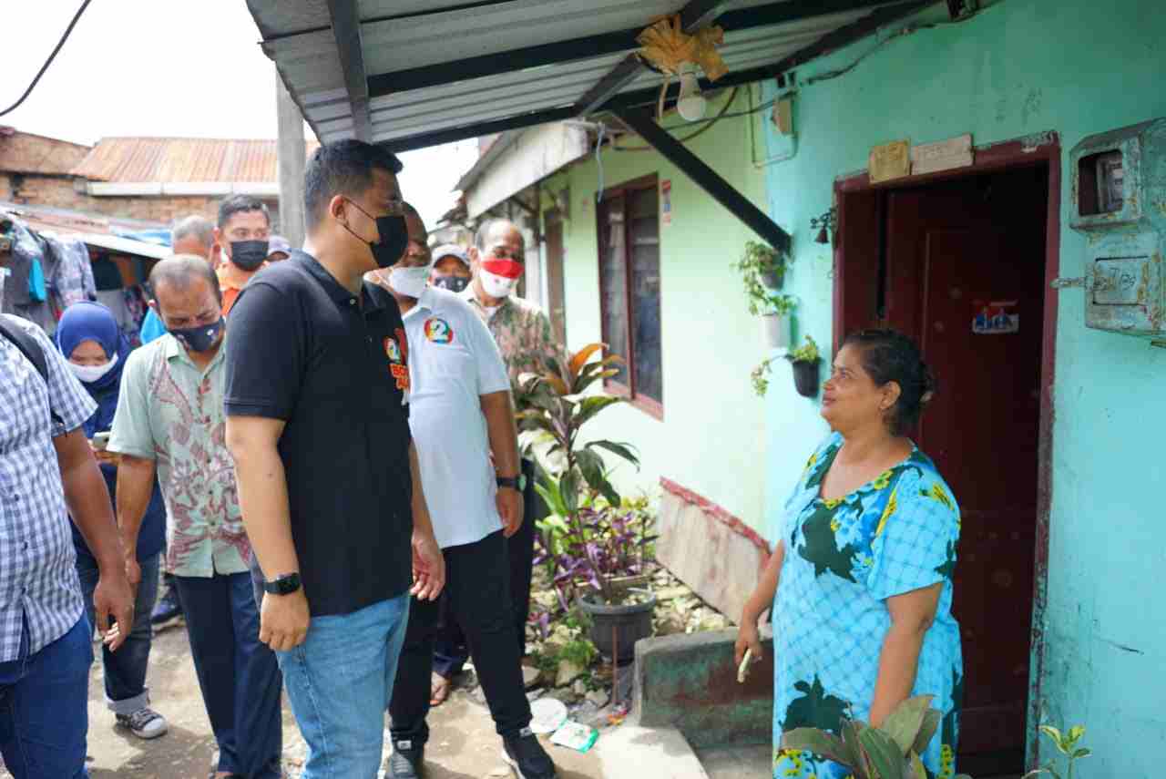 Warga STM Ujung ke Bobby : Bantu Kami Pak, Parit Kami Mampet