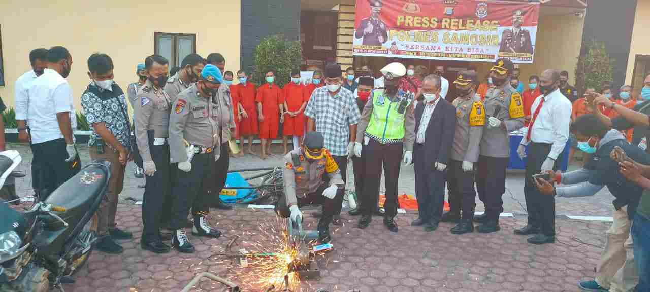 Kapolres Samosir Pimpin Press Release, 17 Pelaku Kejahatan Ditangkap 