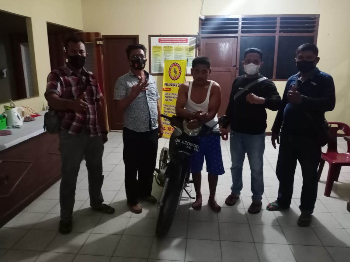Adi Blendong Pelaku Curanmor Ditangkap Polsek Prapat Janji di Rumah Kontrakannya