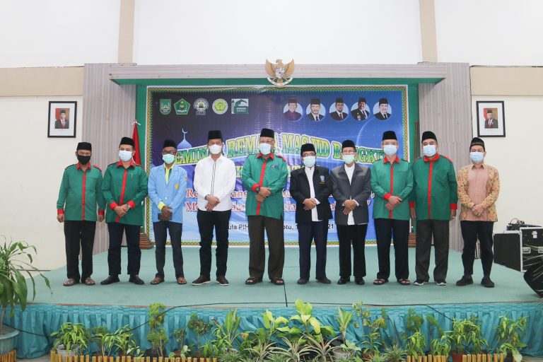 Wali Kota  Batam Buka Seminar Remaja Masjid Bangkit