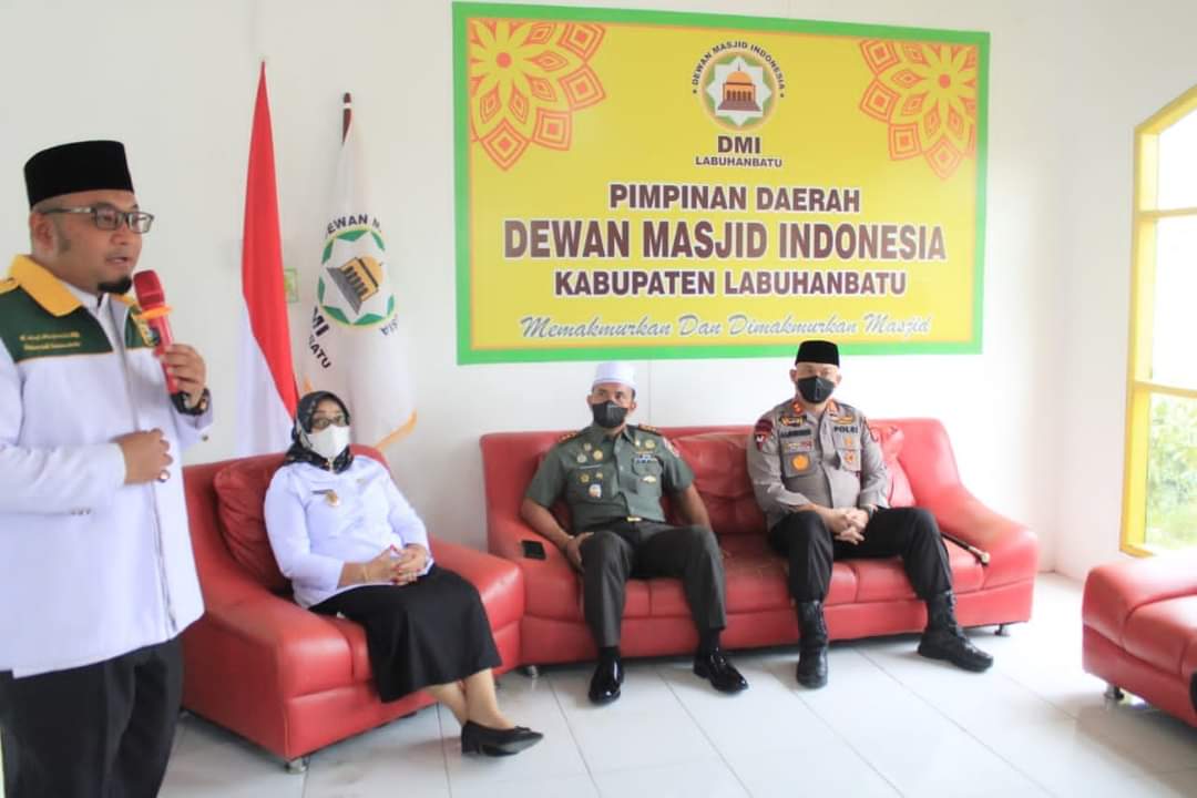 Wabup Rosa Hadiri Pelepasan Tim Safari Ramadan DMI Labuhanbatu