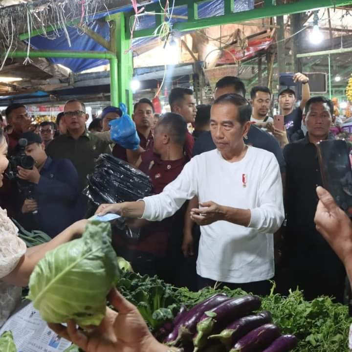 Presiden RI Jokowi Berkunjung Ke Pasar Buah Berastagi, Tanah Karo