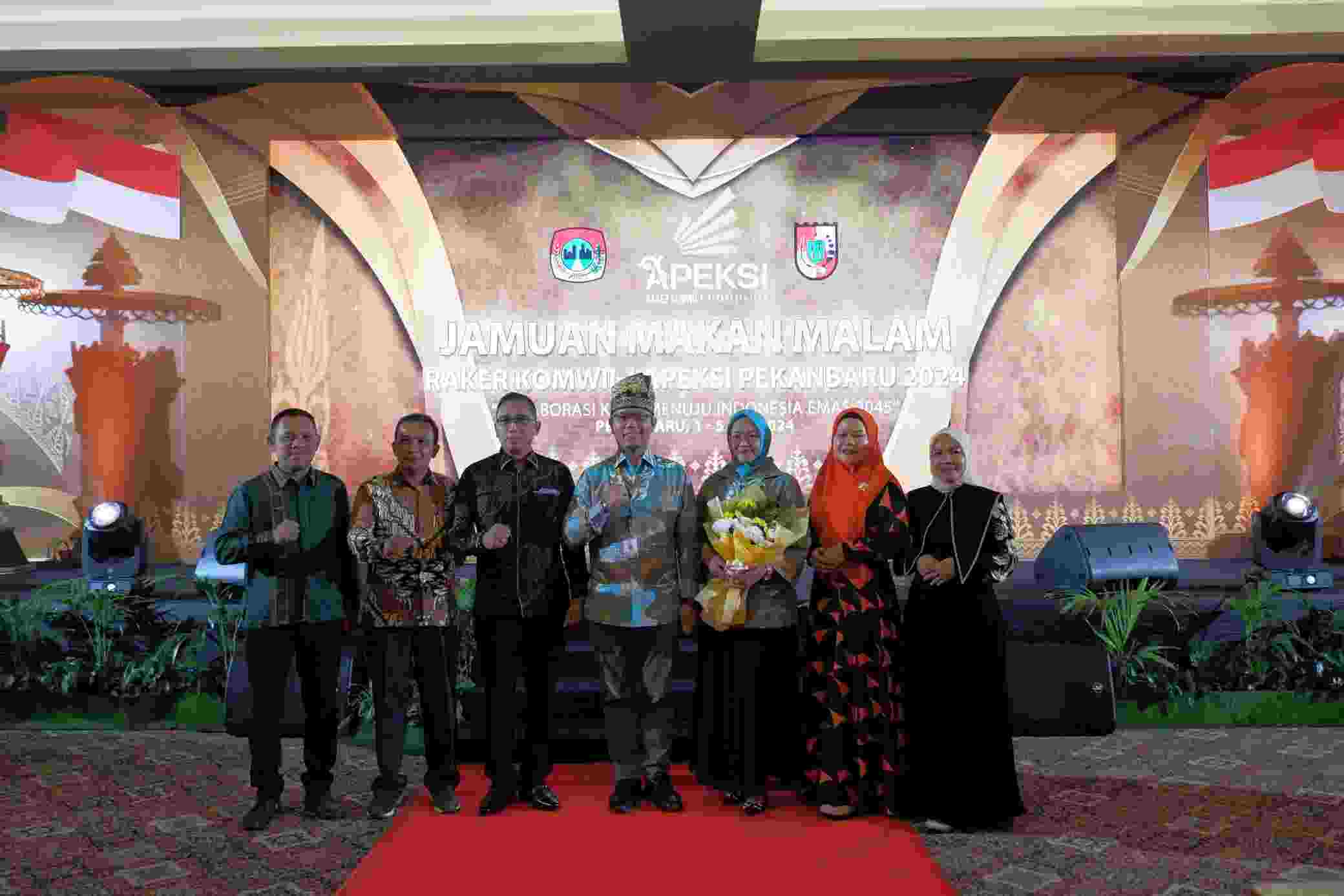 Wali Kota Padangsidimpuan Ikuti Perjamuan Gala Dinner Komwil I APEKSI Regional Sumatera