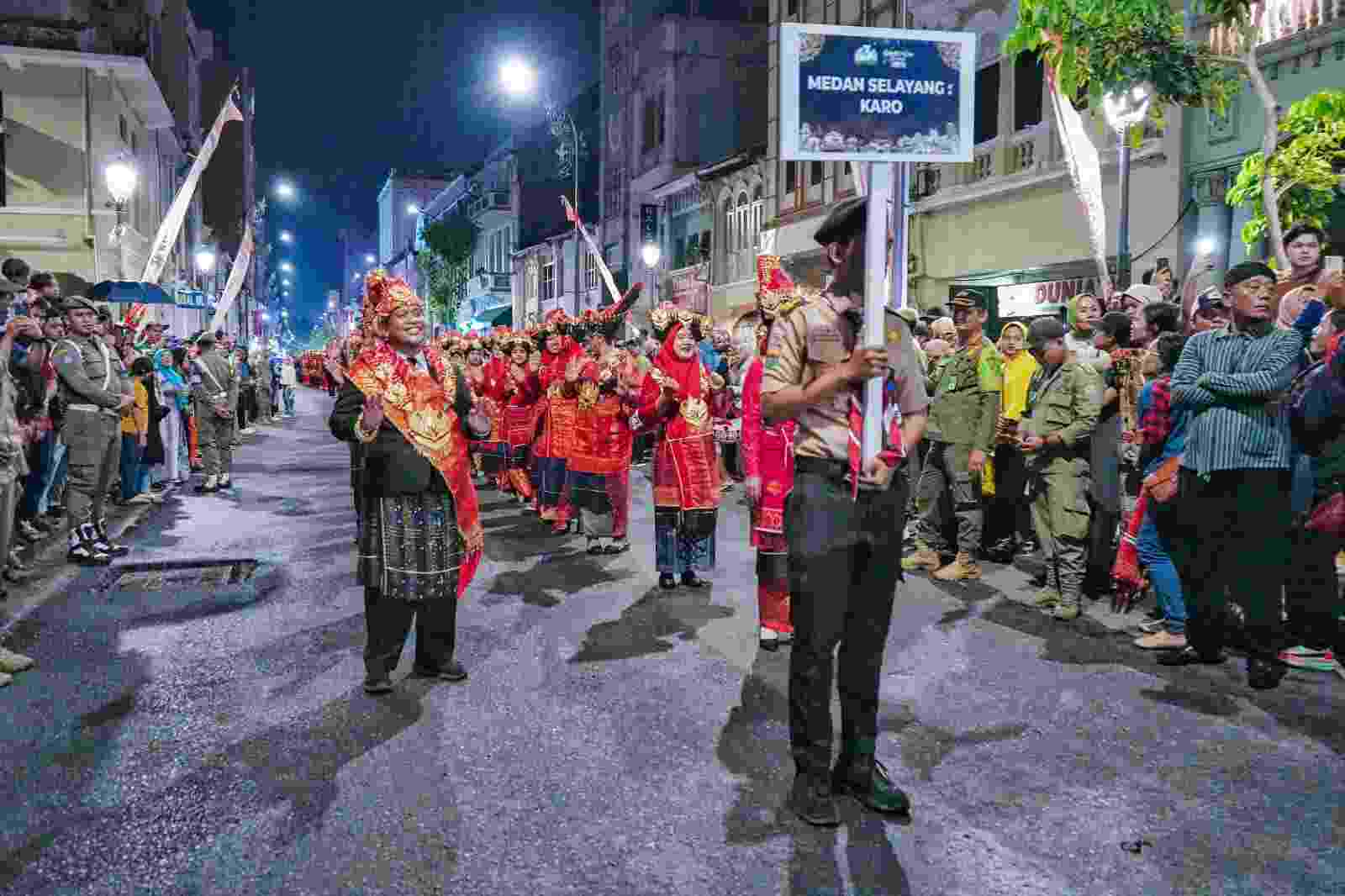 Meriah, Pawai Budaya Medan Colorfull Night Carnival Tampilkan Pesona Keberagaman Budaya Medan