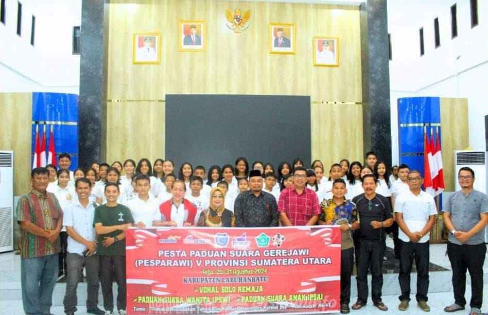 Plt Bupati Labuhanbatu Lepas Peserta Pesparawi Tingkat Provsu