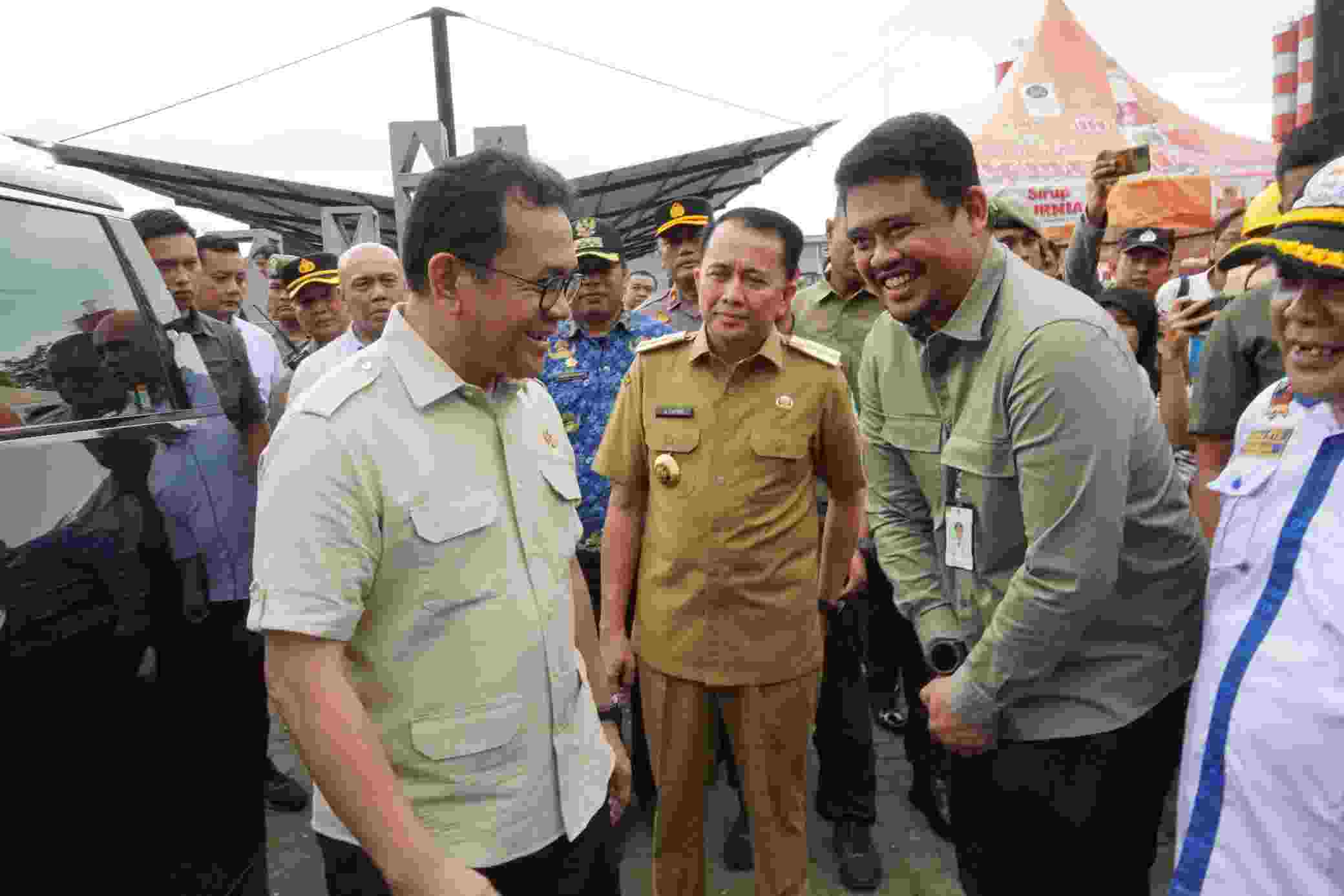 Bersama Mendag, Bobby Nasution Pantau Gerakan Pangan Murah di Medan Marelan