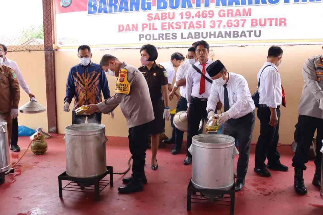 Polres Labuhanbatu Musnahkan Sabu 19.469 Gram dan Ekstasi 37.637 Butir dari TKP Tanjung Haloban