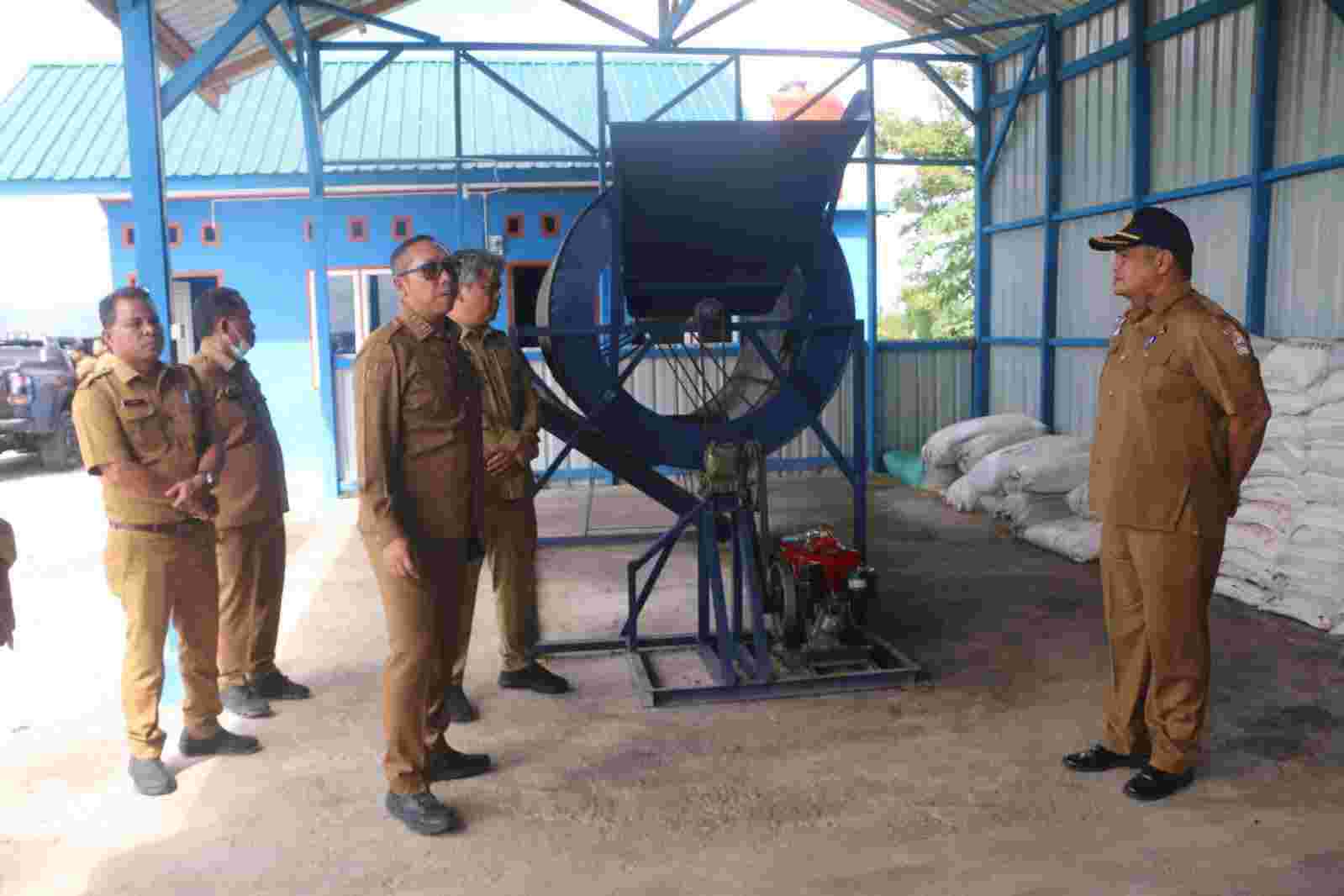 Bupati Taput Dorong Inovasi Pengelolaan Sampah Bernilai Ekonomi