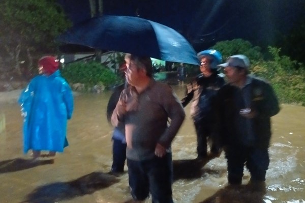 Pemkab Taput Tinjau Meluapnya Aek Haidupan Siwaluompu