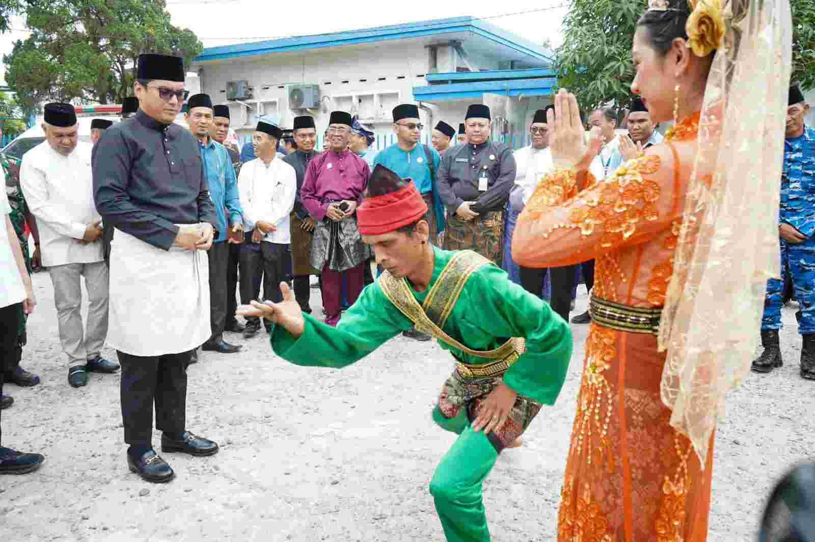 Wali Kota Medan Hadiri Meugang Puasa di Masjid Raya Kedatukan Sunggal
