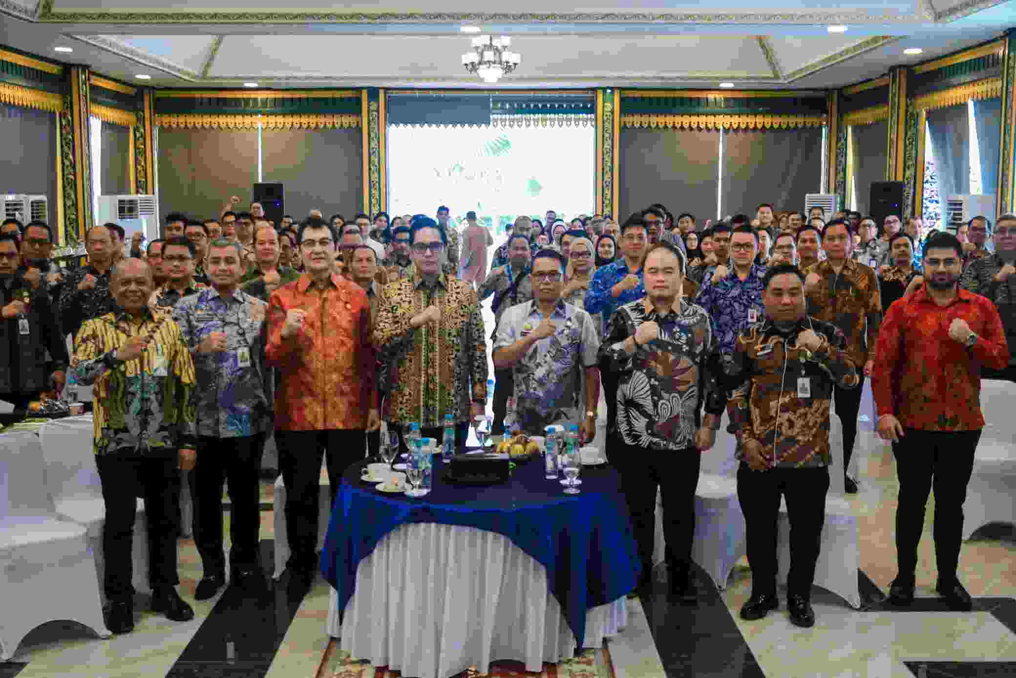 Dihadapan Investor dan Konsultan Asing, Rico Waas Tegaskan Perlindungan  Tenaga Kerja