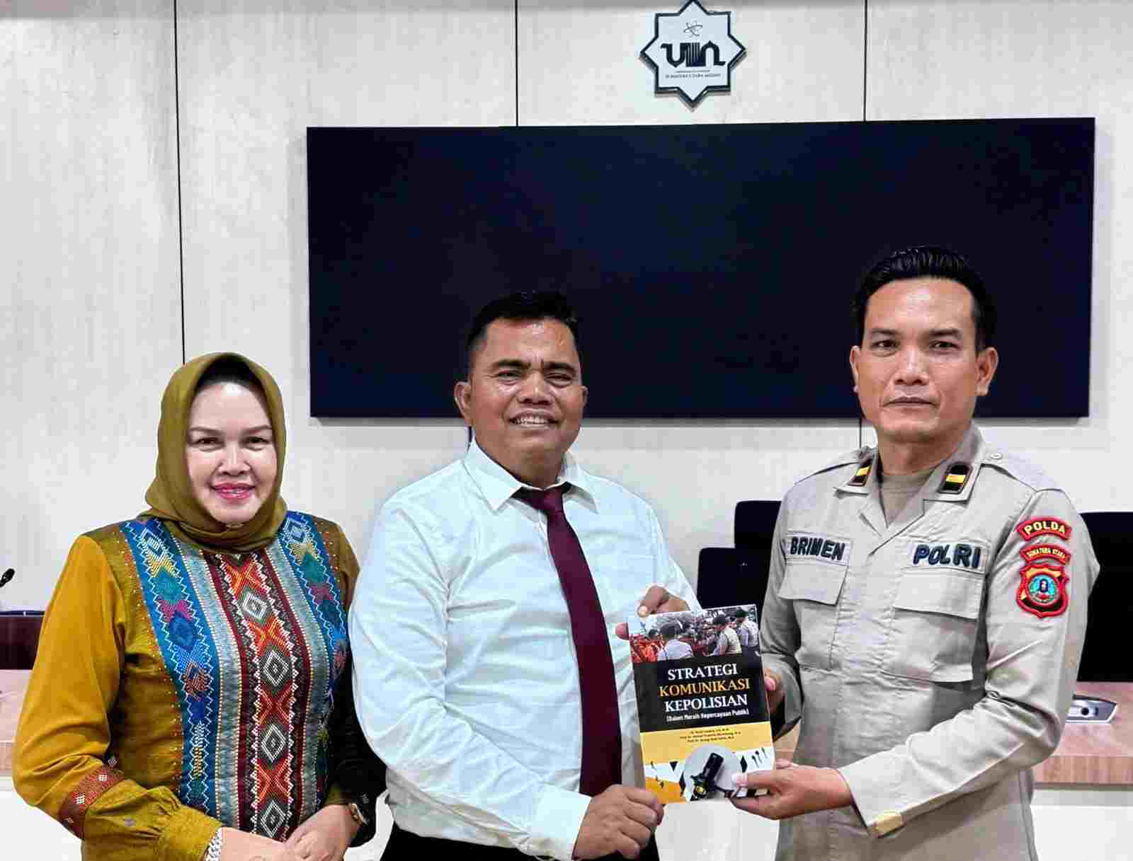 Wakapolres Sergai Raih Gelar Doktor, Bedah Strategi Komunikasi Polri di UINSU