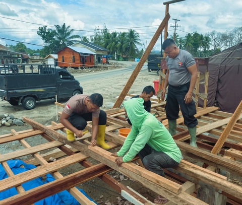 Brimob Polda Sumut Kawal Normalisasi Sungai Garoga, Wujudkan Lingkungan Aman dan Hunian Layak