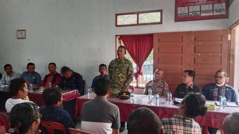 Pemkab Taput Tindak Lanjuti Kekecawaan Masyarakat Desa Dolok TerkaitPelayanan Perangkat Desa