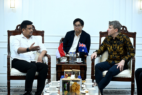 Kunjungan_Kehormatan_DUBES_AUSTRALI_-2_jpg1.jpg