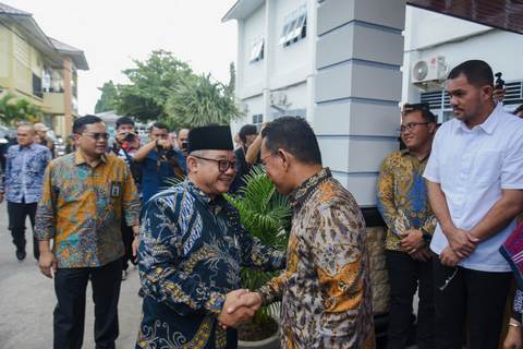 Kunjungan Mendikdasmen, Wakil Wali Kota  Minta Penambahan Sekolah Direvitalisasi di 2026