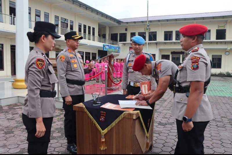 Empat Pejabat Utama Polres Karo Resmi Serah Terima Jabatan