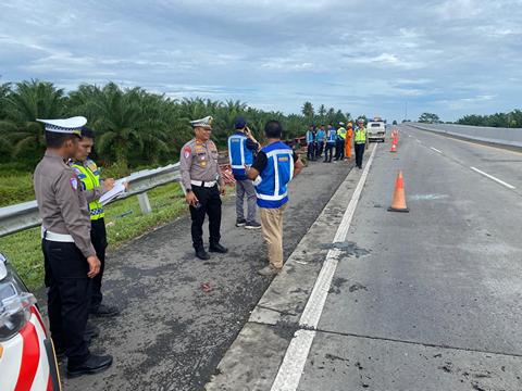 Lakalantas di Tol Medan-Tebing Tinggi KM 63: Bus Halmahera Terguling, 4 Meninggal Dunia
