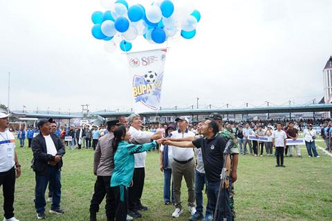 Sambut Hari Jadi Taput Ke-81 Bupati JTP Hutabarat Buka Turnamen Sepak Bola Bupati Cup 2026