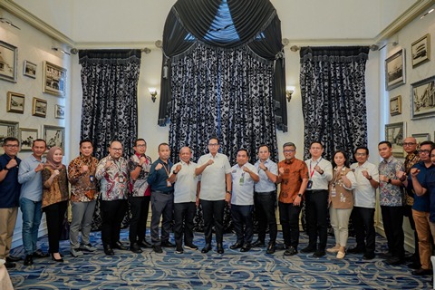 Rico Waas Ajak Dunia Usaha Lindungi Pekerja Rentan