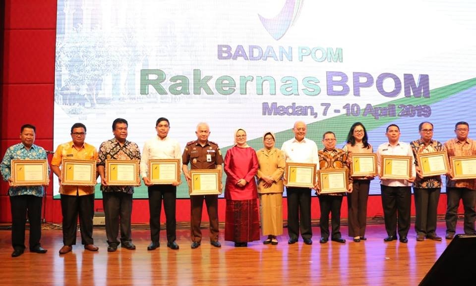 Walikota Medan dapat Penghargaan dari BPOM