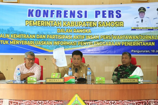 Terkait Pemberitaan Dugaan Pupuk Palsu, Pemkab Samosir Gelar Konfrensi Pers