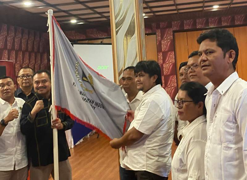PWI Sumut Resmi Kukuhkan Pengurus PWI Toba dan Samosir