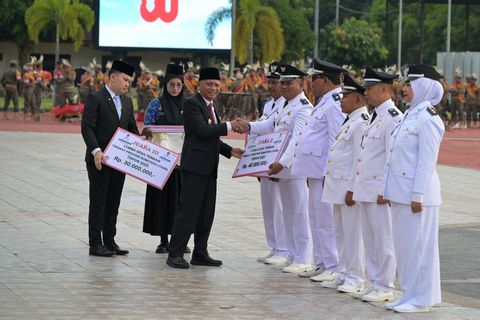 Penurunan_Bendera_09.jpg