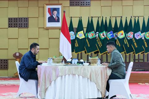 Prananda Makan Bareng Bobby:  Bagian dari Konsolidasi Elite Politik Nasional di 2026