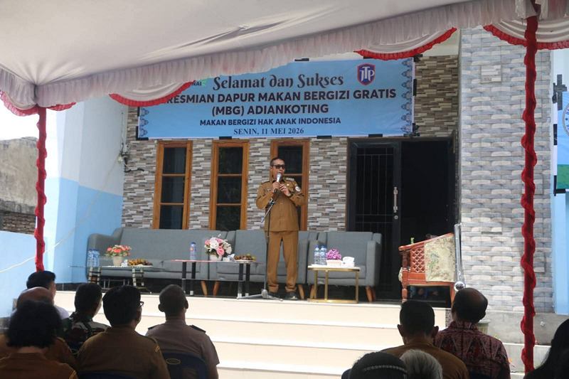 Bupati Tapanuli Utara Resmikan SPPG Adian Koting Dukung Program Makan Bergizi Gratis